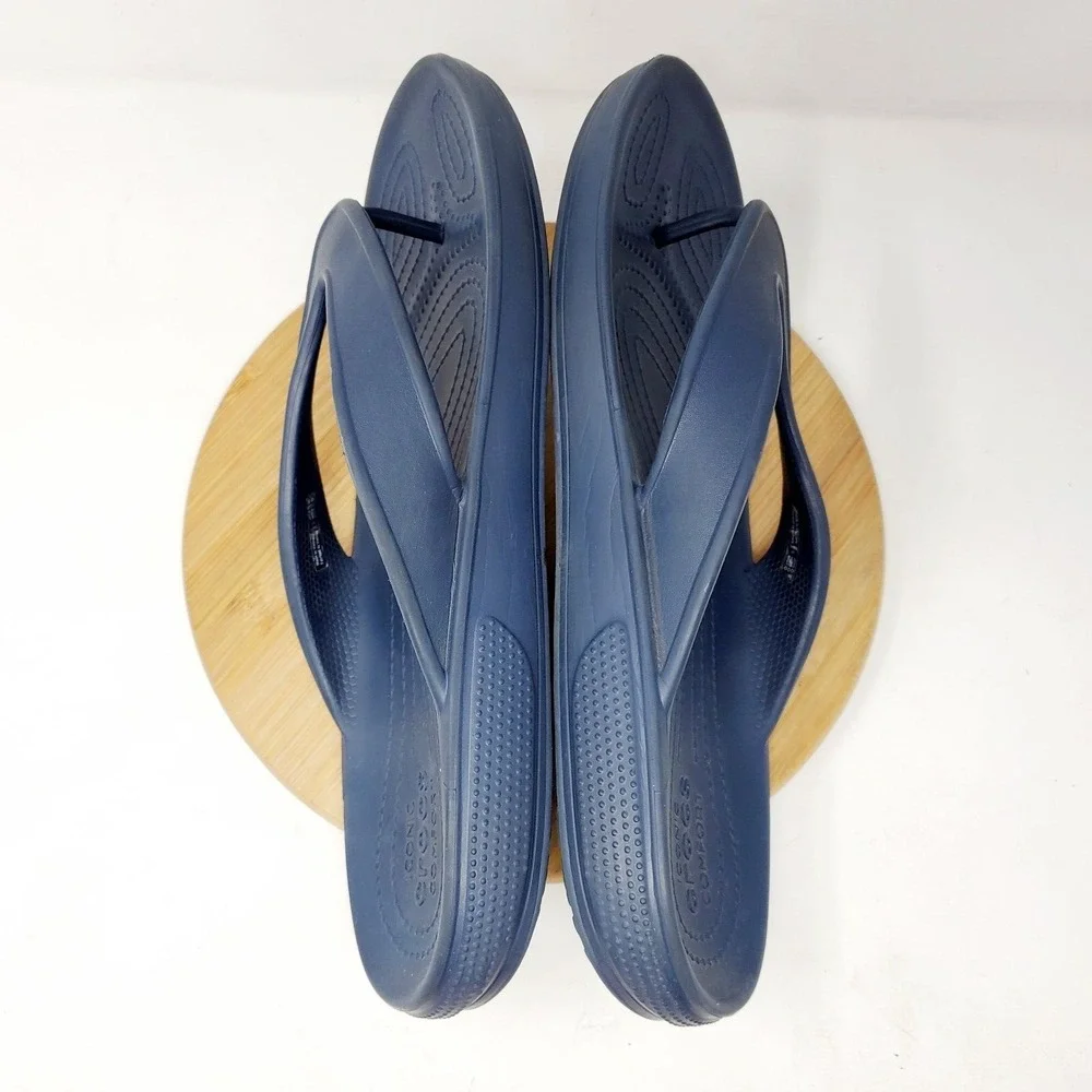 Crocs Sandals Mens 11 Blue Slip‎ On Classic II Flip Flop Sandals Pool Beach Blue